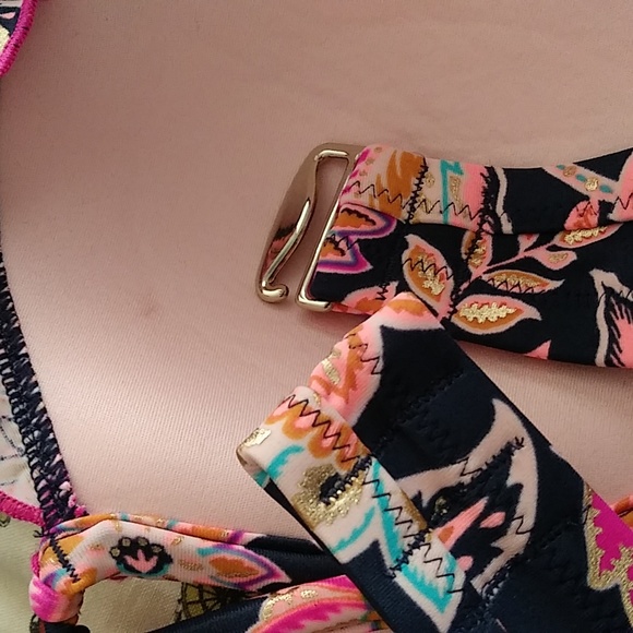 Share & Shore Navy Peach Floral Halter Bikini Top Size 36DD - Picture 9 of 10